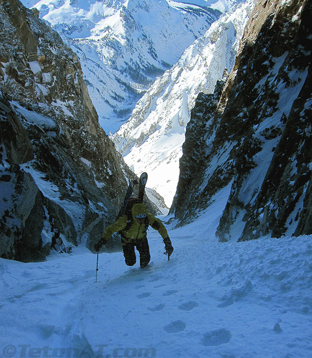 steve-romeo-nearing-the-top-of-the-south-west-couloir-on-mount-moran steve-romeo-nearing-the-top-of-the-south-west-couloir-on-mount-moran