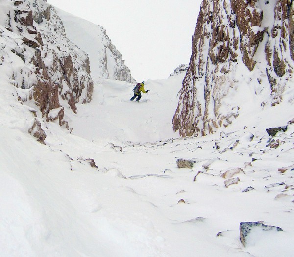 steve romeo negotiates sneaker couloir