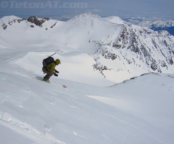 reed finlay skis off of doane peakl