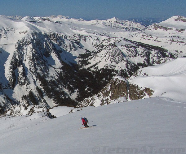 randokitty skis above death canyon
