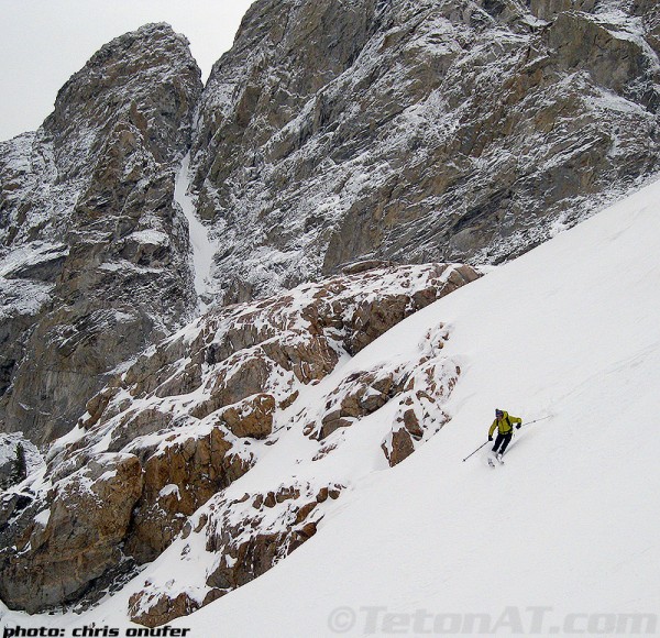 randosteve skiing below hourglass the cave